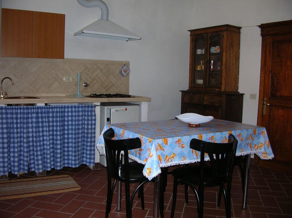Borgo Vecchio Otel Montalcino Oda fotoğraf